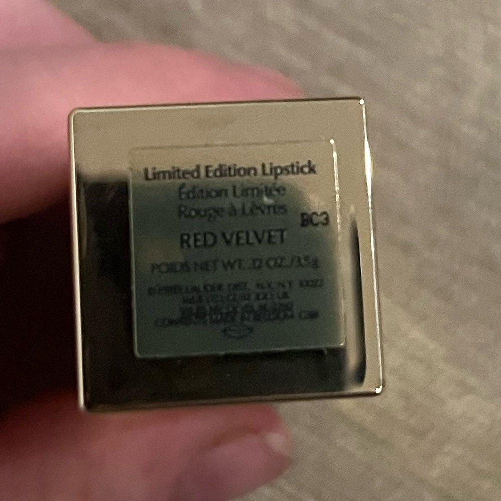 Estée Lauder limited edition on lipstick RED VELVET/STRICTLY CONFIDENTIAL NWT - Picture 3 of 5